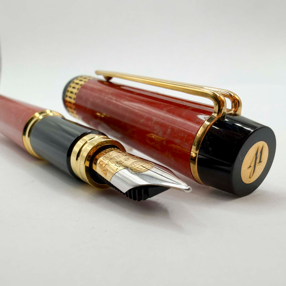 Waterman Patrician Red Coral Marble Fountain Pen - Medium 18kt Gold Nib