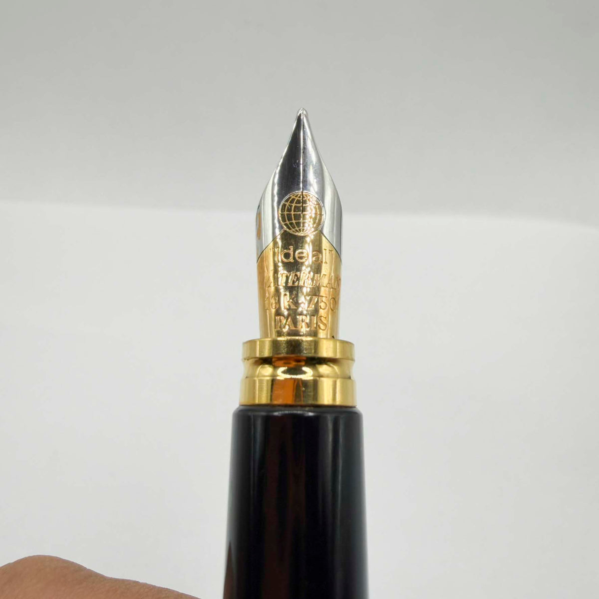 Waterman Patrician Red Coral Marble Fountain Pen - Medium 18kt Gold Nib