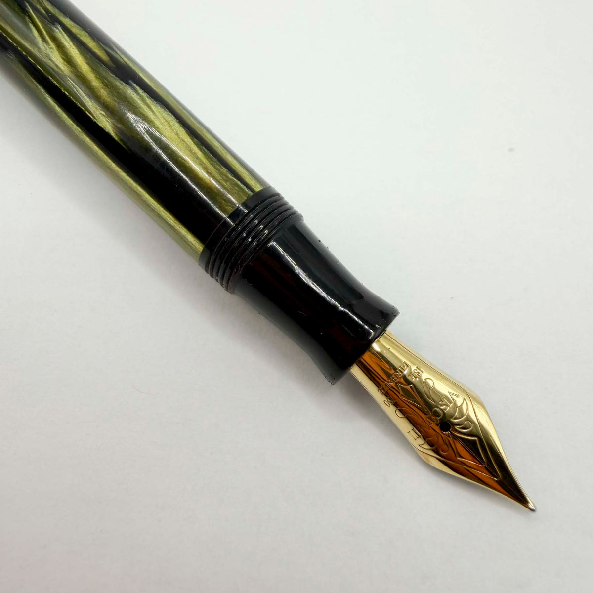 Visconti First Generation "Ragtime" Striated Green & Black Celluloid Fountain Pen (Circa 1993) - Medium 18kt Gold Nib