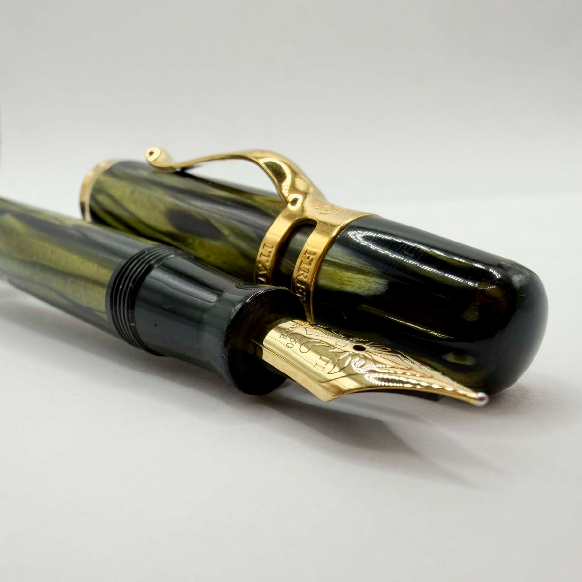 Visconti First Generation "Ragtime" Striated Green & Black Celluloid Fountain Pen (Circa 1993) - Medium 18kt Gold Nib