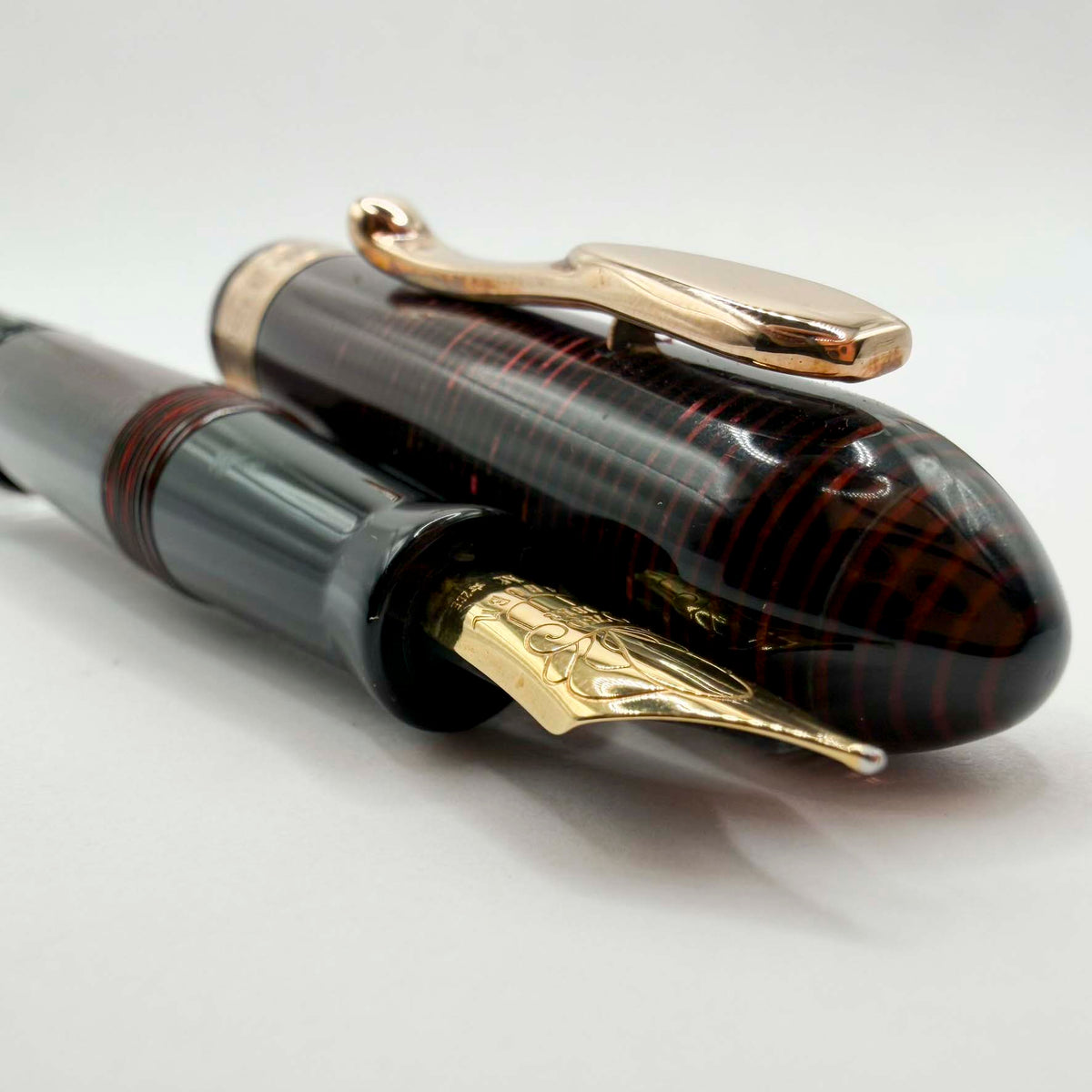 Visconti Copernicus Burgundy Celluloid Limited Edition Fountain Pen   - Medium 18kt Gold Nib